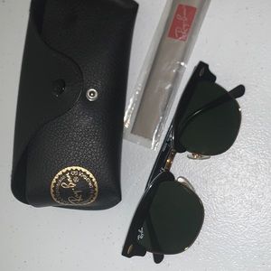 Ray-ban clubmaster black/gold 3016